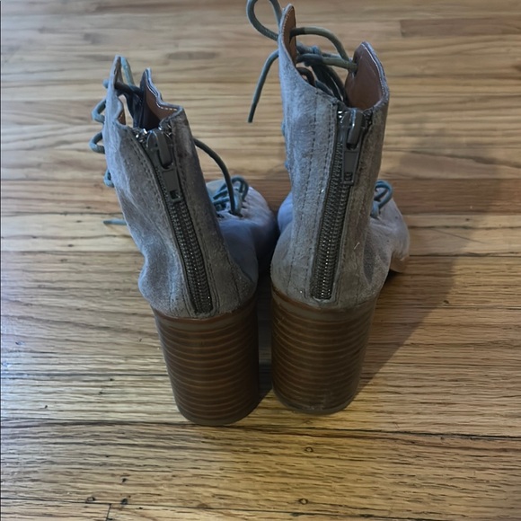 Jeffrey Campbell Green Tan Lace Up Boots with Suede Finish - Picture 5 of 5